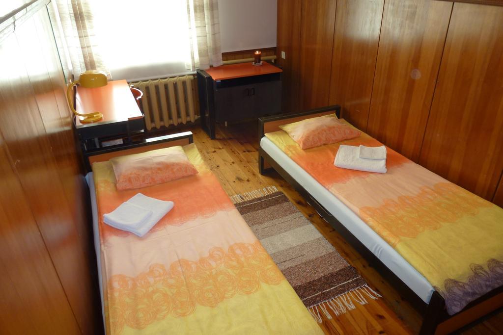 Kihelkonna Pastorate Guesthouse Quarto foto